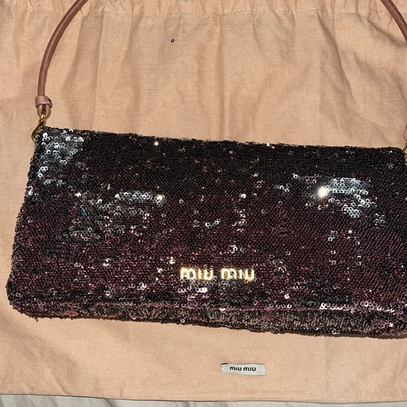 🍎SOLD🍎MiuMiu Authentic leather strap sequins pink n silver should bag excellent - Picture 6 of 9
